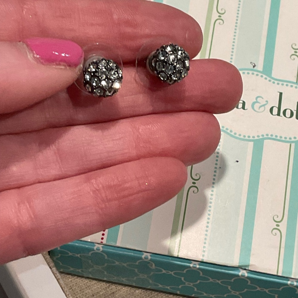 Stella & Dot Vintage Soirée Stud Elegant Silver Stud Earrings